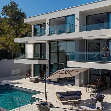 וילה Fabulous Sansarea With A Pool Near The Sea *