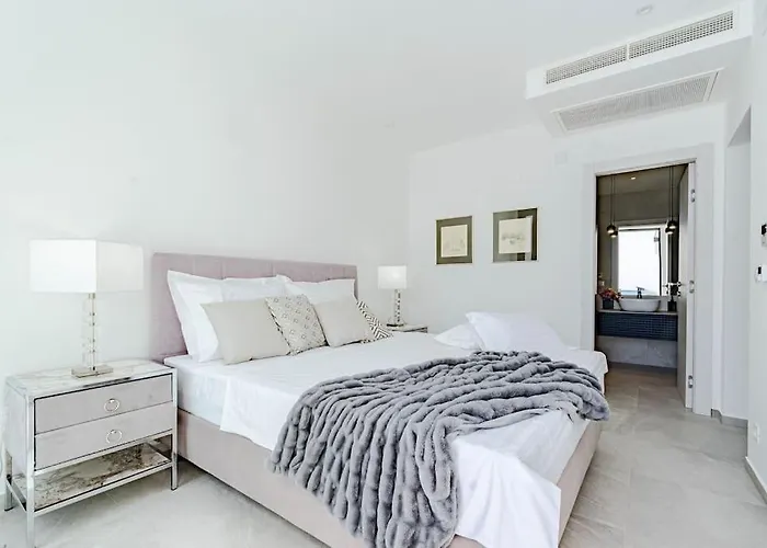 Fabulous Sansarea With A Pool Near The Sea וילה Blato (Korcula)