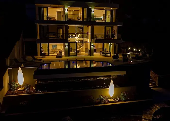 וילה Fabulous Sansarea With A Pool Near The Sea *