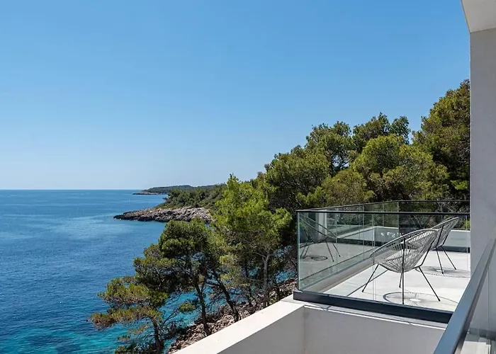 Fabulous Sansarea With A Pool Near The Sea וילה *