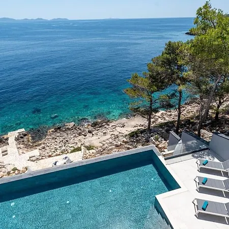Fabulous Sansarea With A Pool Near The Sea * Blato (Korcula)