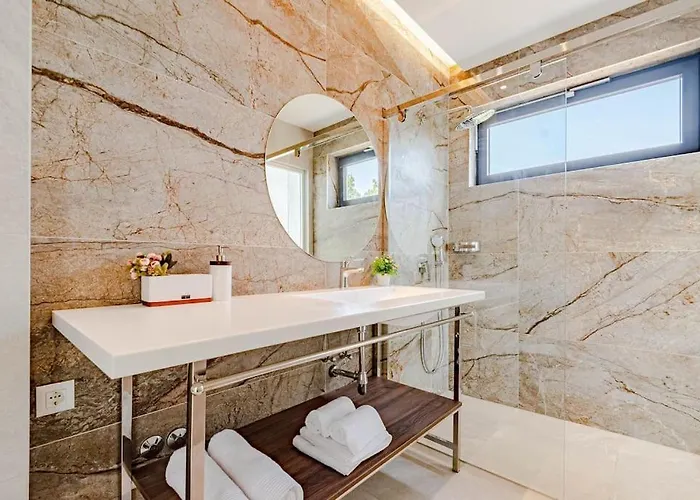 Fabulous Sansarea With A Pool Near The Sea Villa Blato (Korcula)
